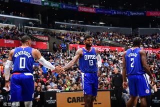 奇的带领下 奇的带领下